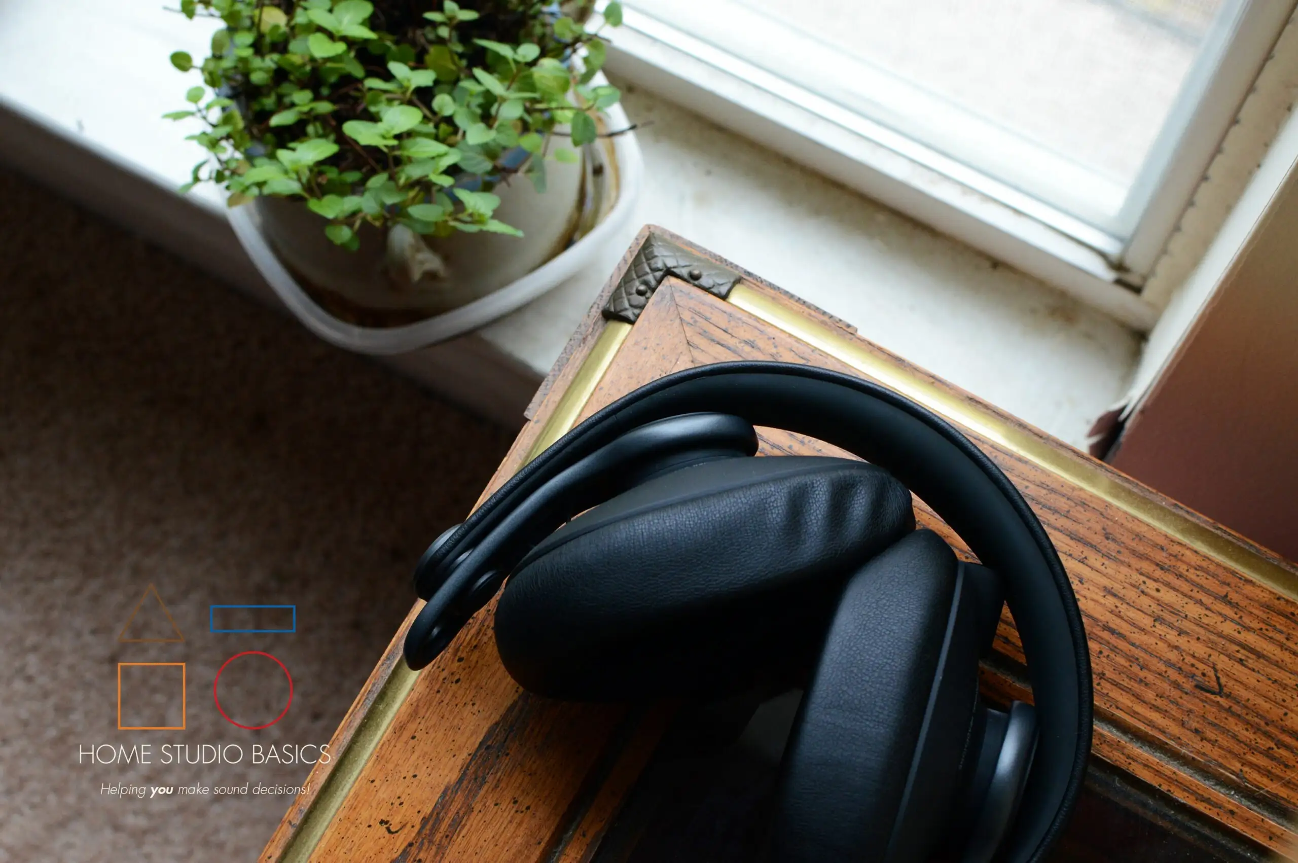 AKG K371 compared with rival headphone models