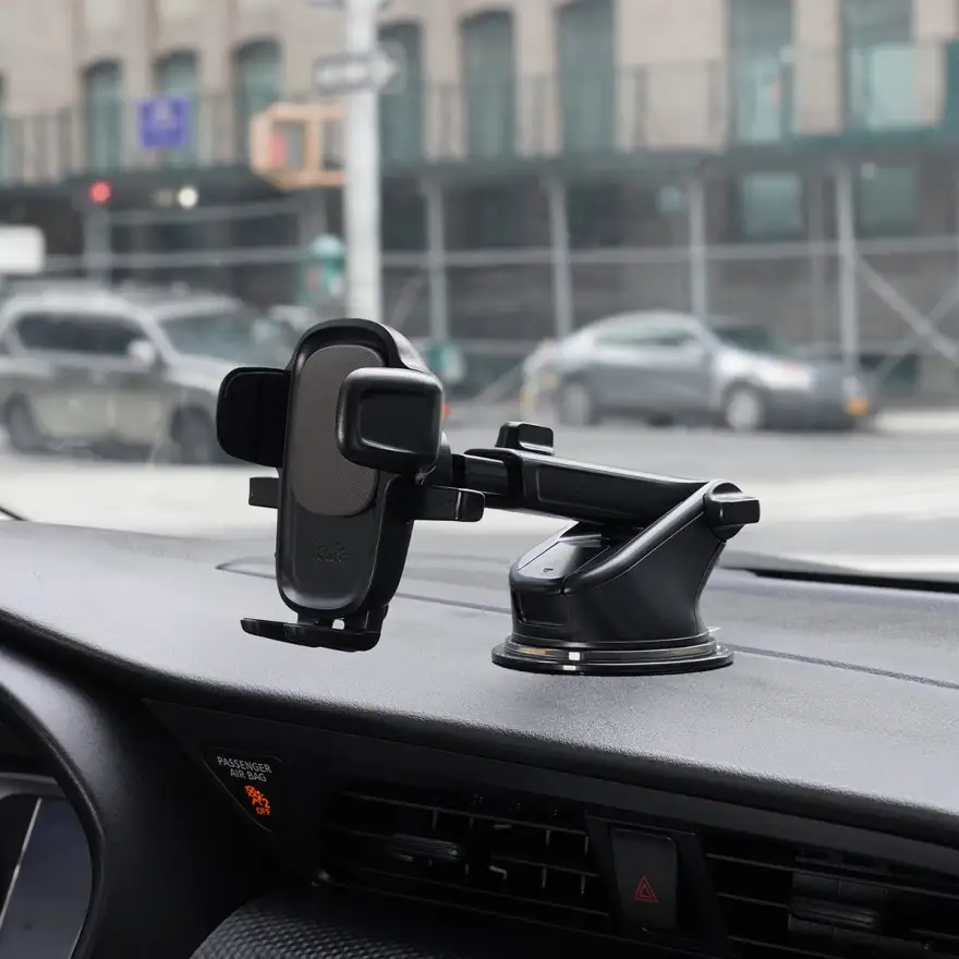 iOttie Easy One Touch mounted in vehicle dashboard