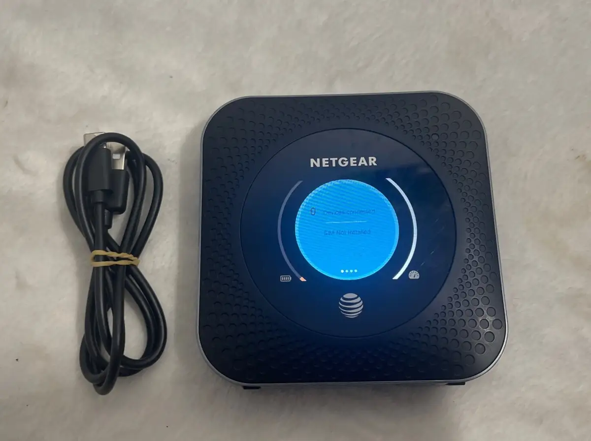 Netgear Nighthawk MR1100 Review: Strong LTE but Risky