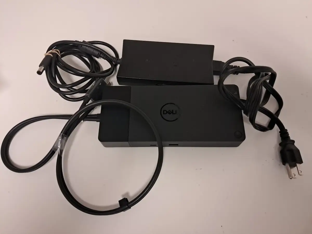 Dell WD19DCS Dock Review: Powerful but Risky Choice