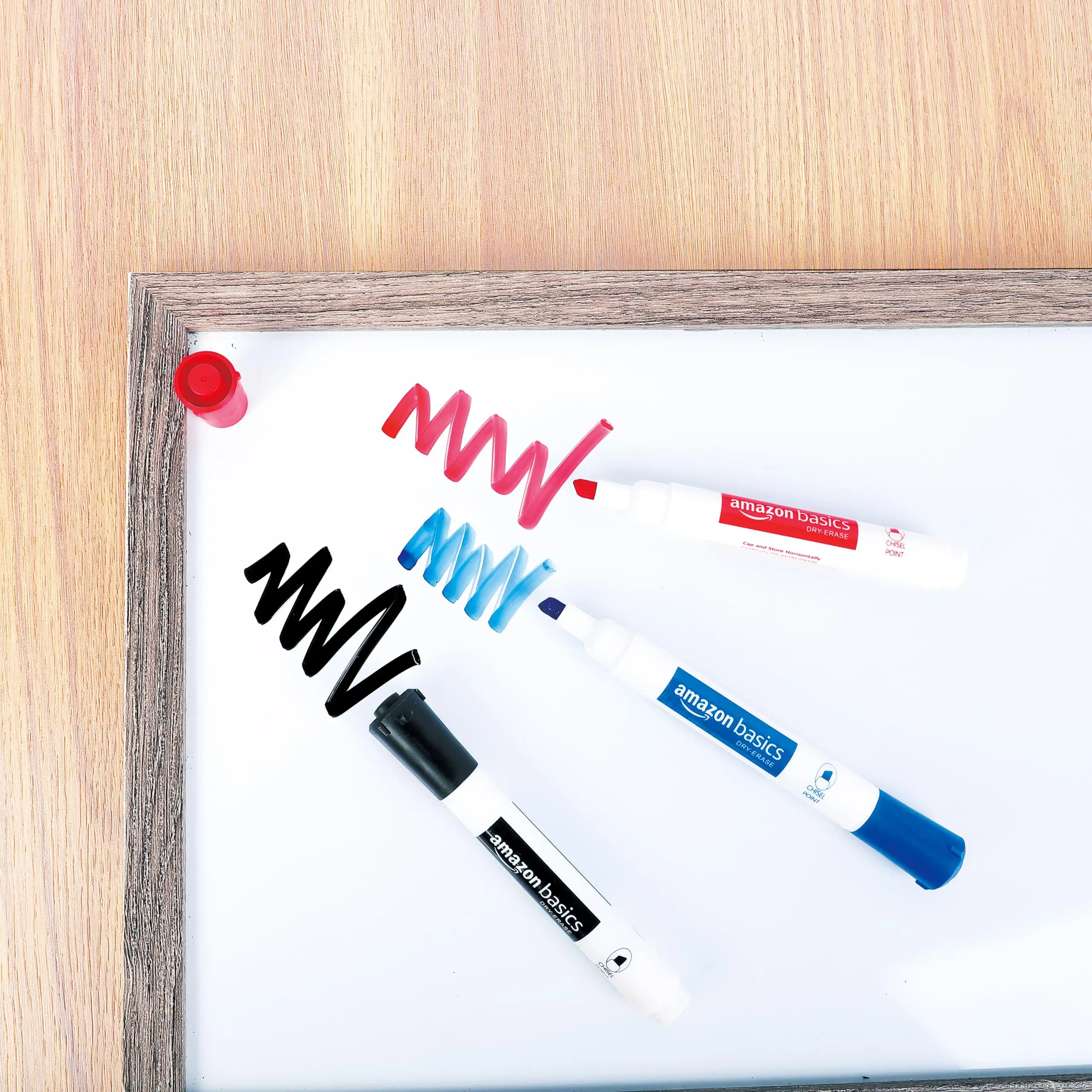 Amazon Basics Dry Erase Markers chisel tip detail