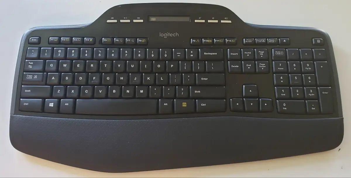 Logitech MK710 Review: Comfort Wins, Durability Mixed