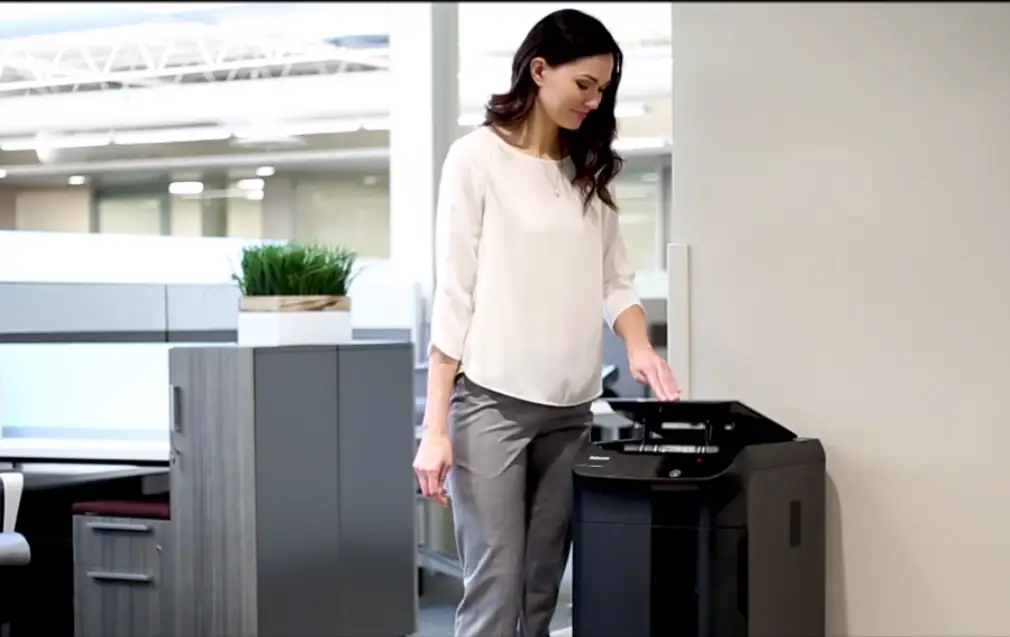 Fellowes AutoMax shredder price comparison chart