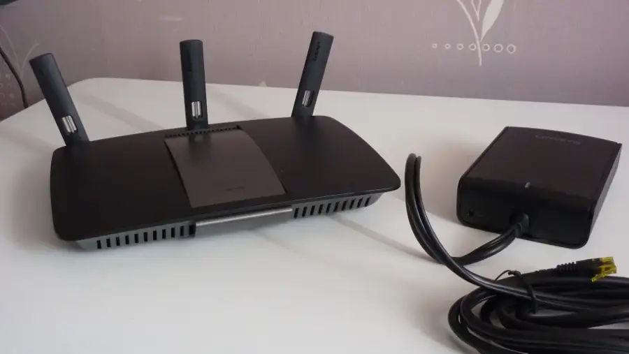 Linksys AC1900 Router Review: Strong but Flawed