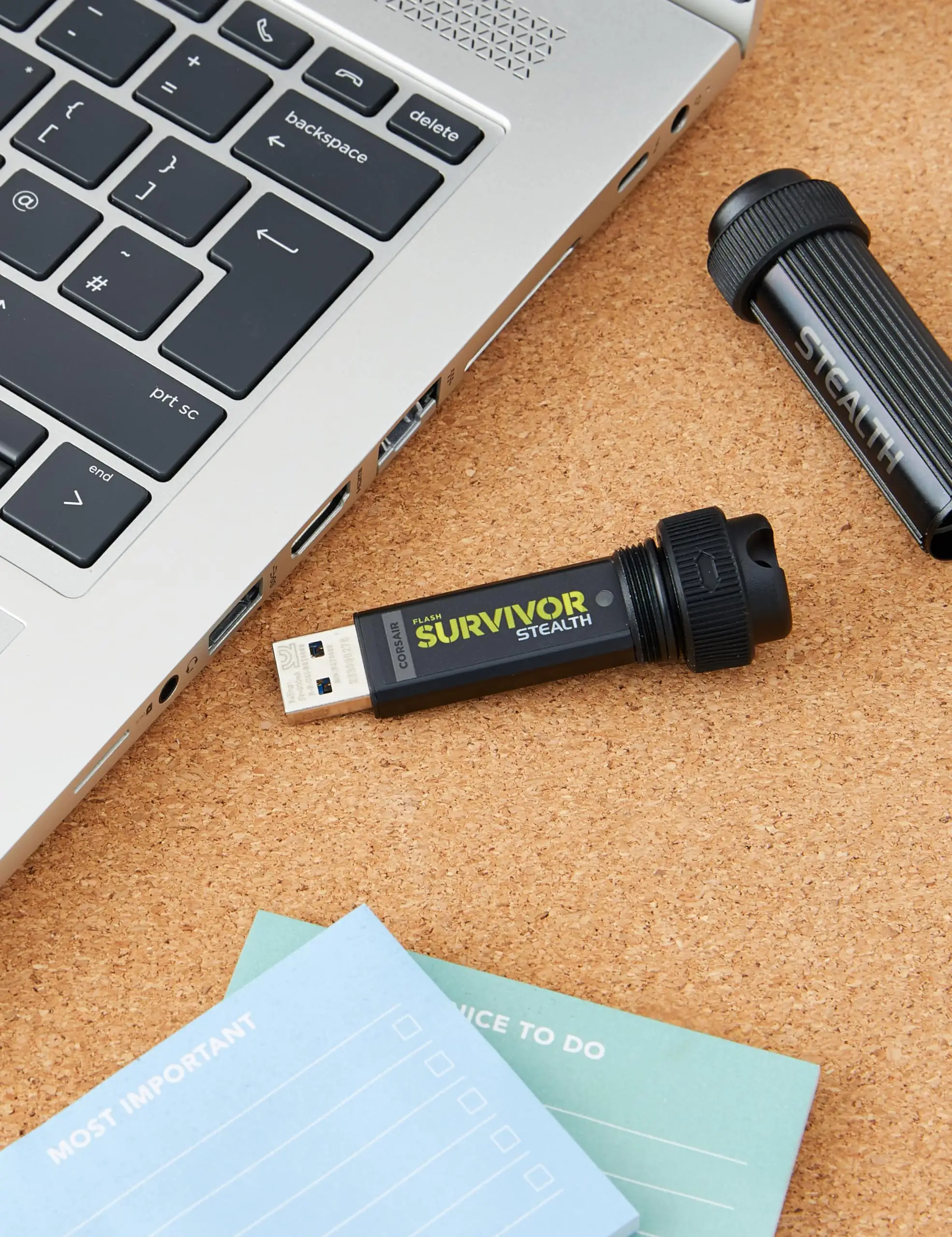 Corsair Flash Survivor Stealth product image