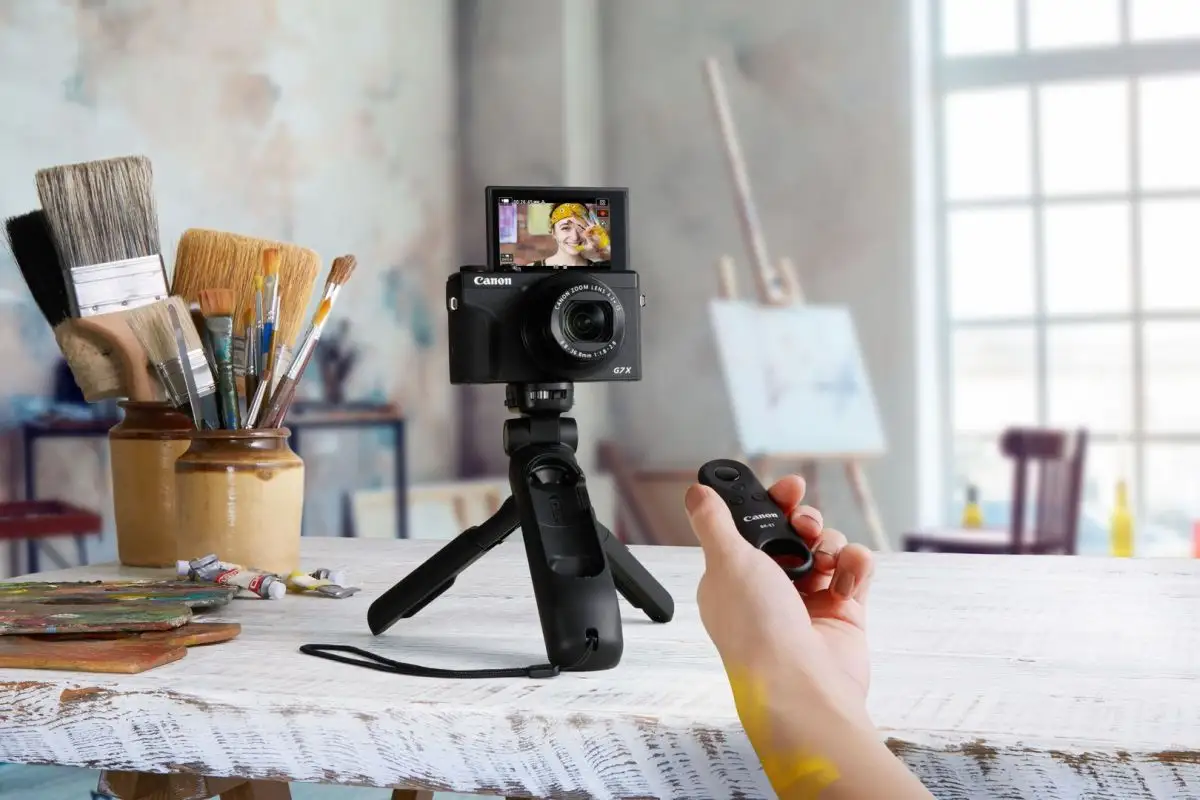 Canon HG-100TBR tripod grip stability outdoors