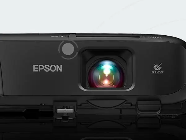 Epson Pro EX9240 projector accessories and remote