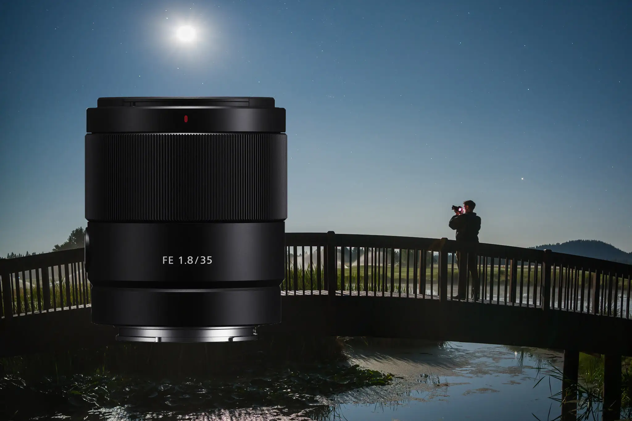Sony 35mm f/1.8 common complaints like vignetting