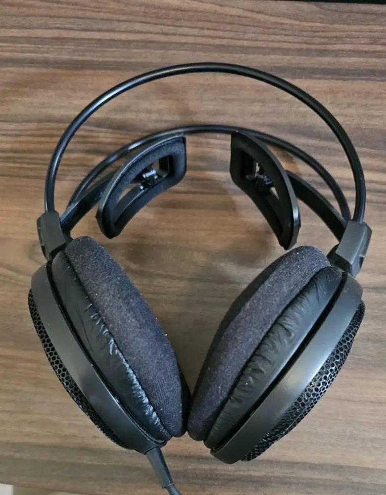 Audio-Technica ATH-AD700X Review: Clarity Over Bass