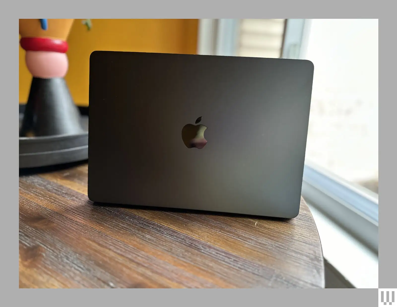 Apple MacBook Air 13-inch renewed used by student