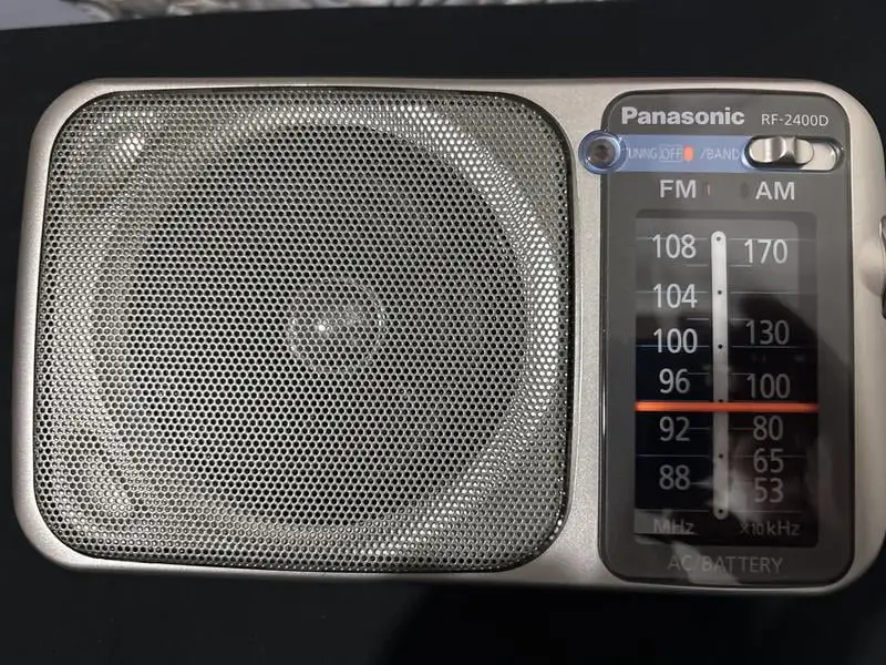 Panasonic RF-2400 radio pricing comparison chart