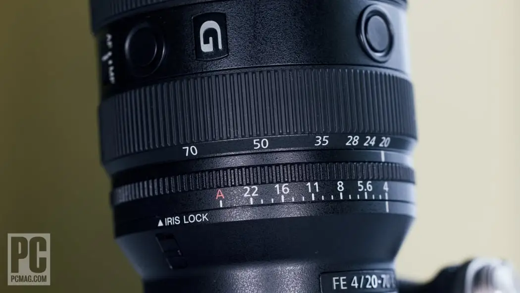 Sony FE 20-70mm f/4 G lens product close-up