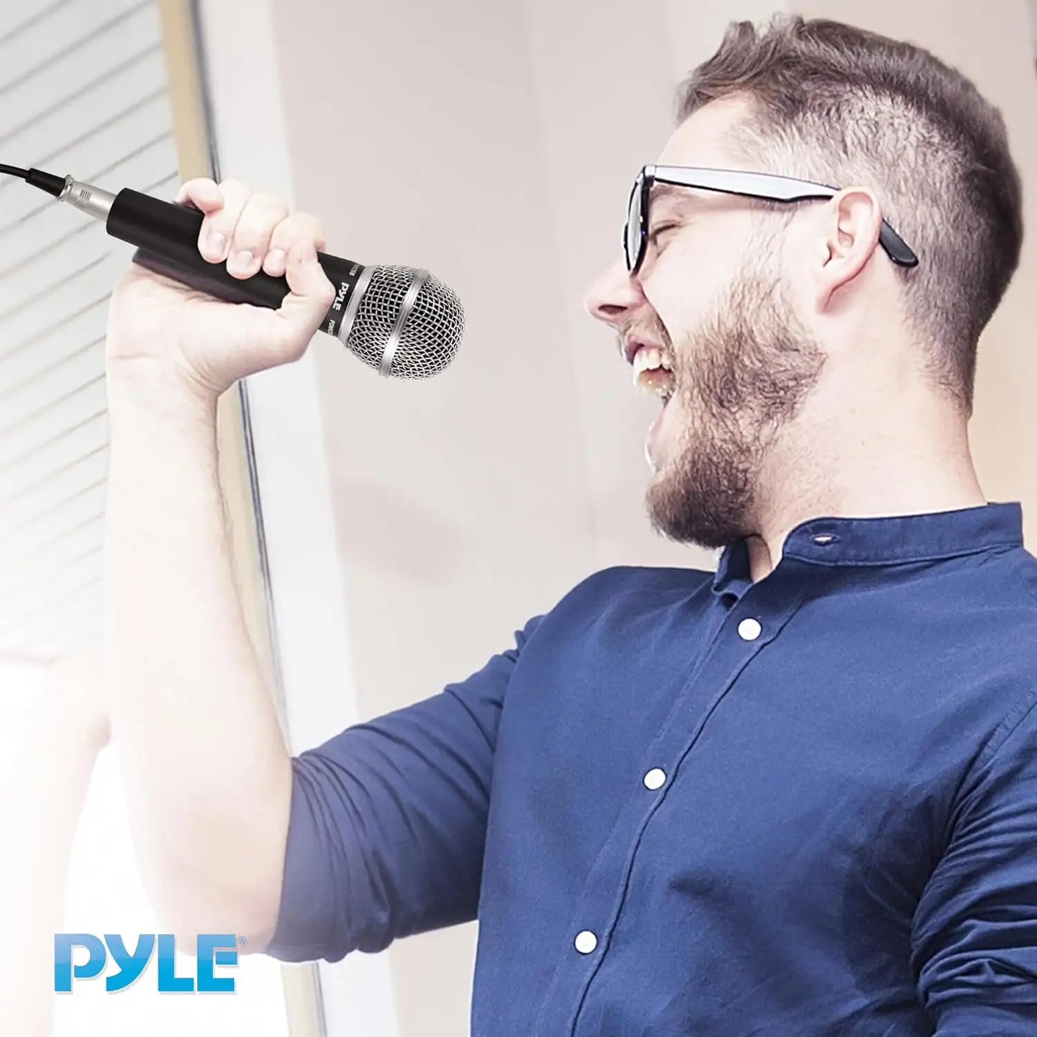 Pyle dynamic vocal mic bundle and accessories overview
