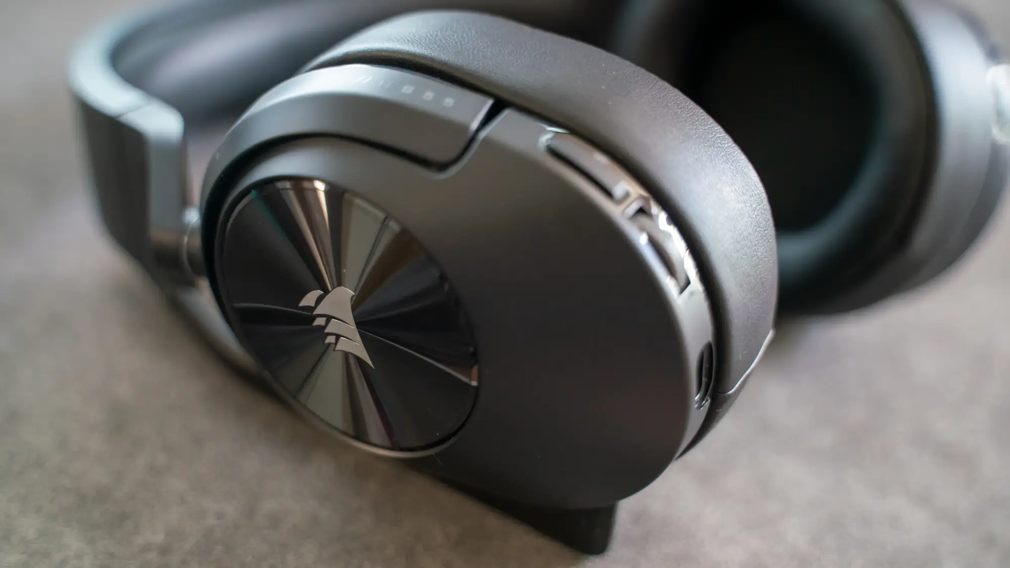 CORSAIR HS55 Wireless Review: Budget-Friendly Comfort