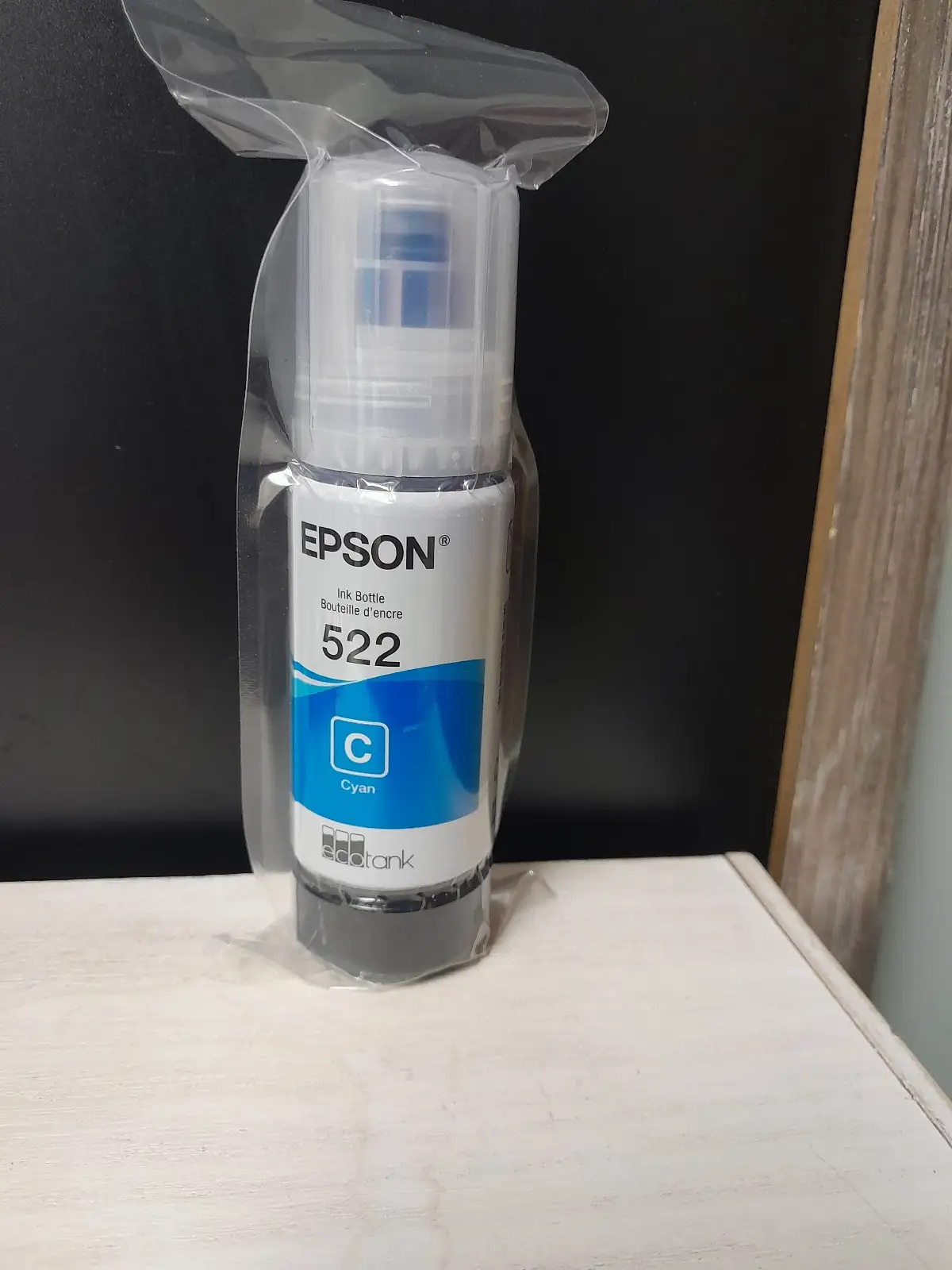 HP 950XL ink cartridge product close-up