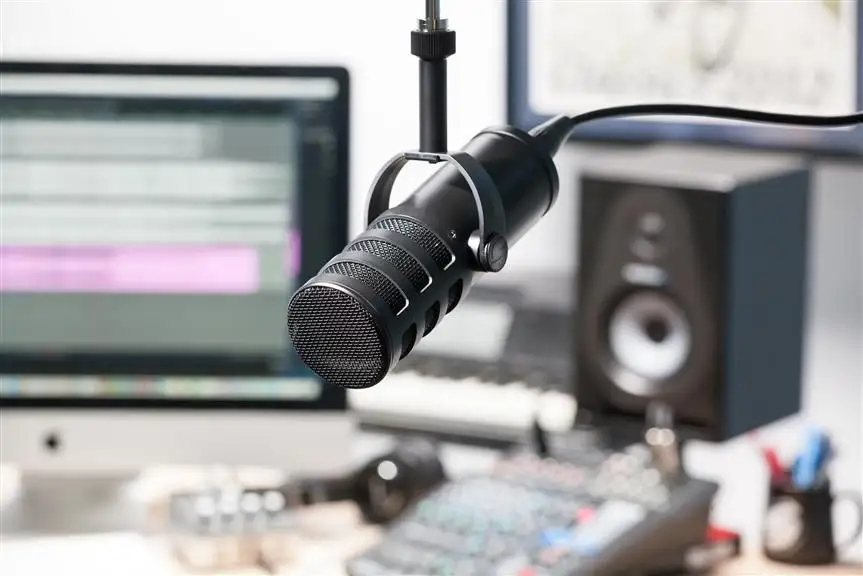 Samson Q9U Broadcast Mic Review: Strong Build, Mixed USB