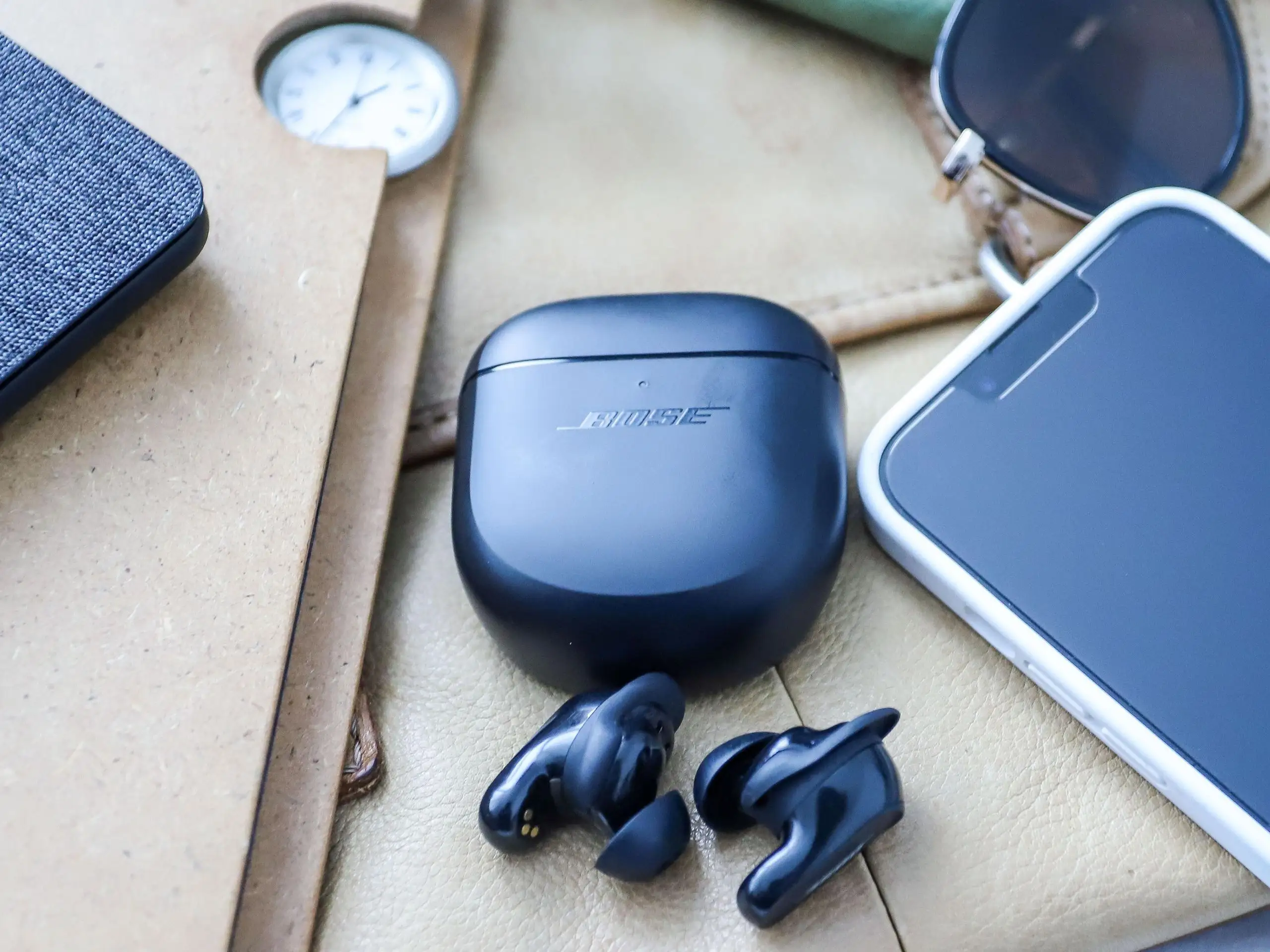 Bose QuietComfort Earbuds II side view comparison
