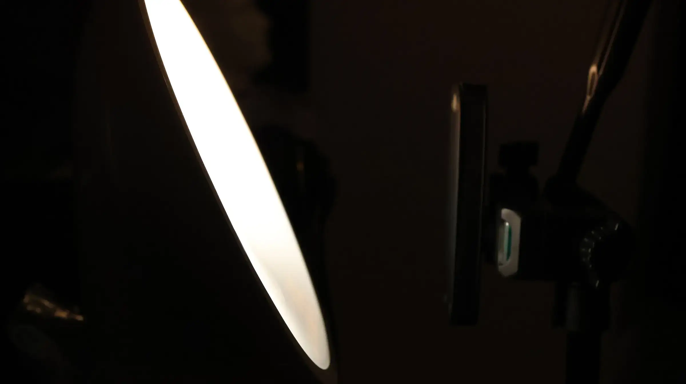 Philips HF3520/60 wake-up light on nightstand