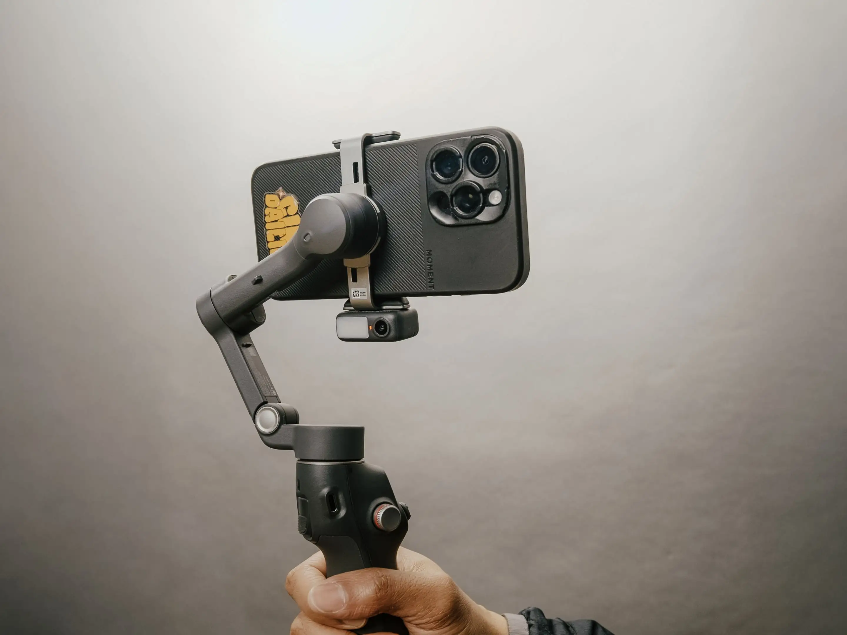 DJI Osmo Mobile 7 Review: Strong Stabilization, Minor Flaws