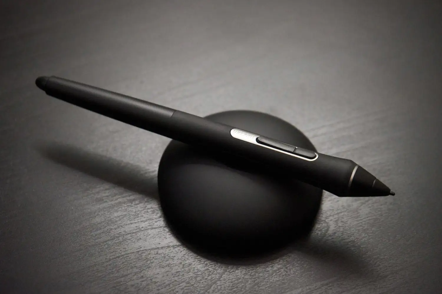 Wacom Intuos Pro Pen Standard bundle with nibs