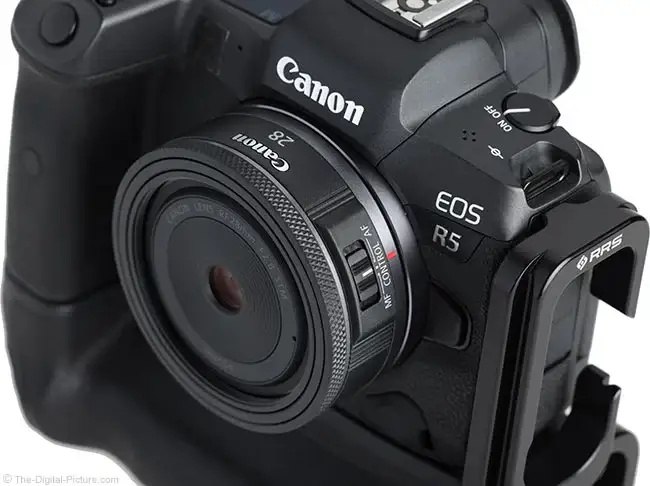 Canon RF 28mm F2.8 STM traveling photographer use