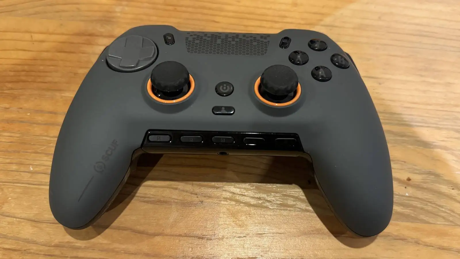 SCUF Envision Pro Steel Grey Review: Conditional Buy 7.6/10