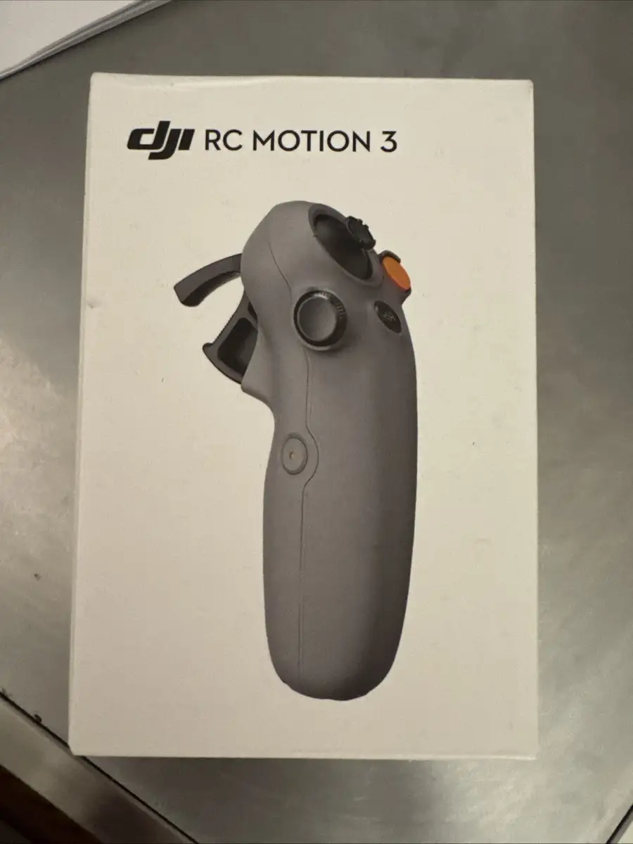 DJI RC Motion 3 FPV Smart Controller lightweight design