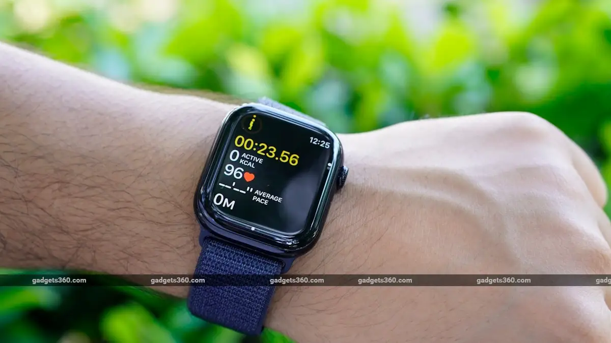 Apple Watch Series 10 display brightness outdoors