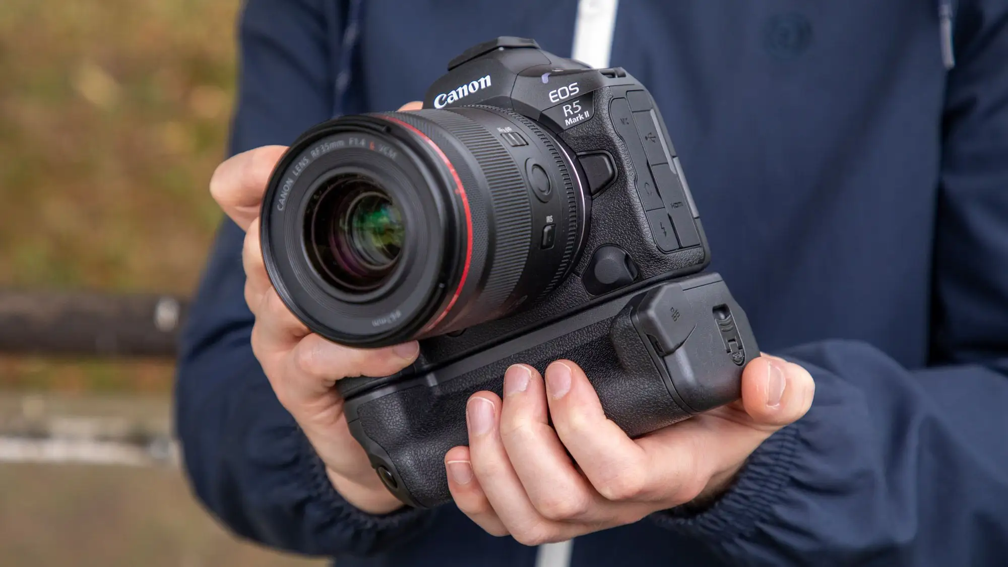 Canon BG‑R20 Battery Grip Review: Strong but Pricey