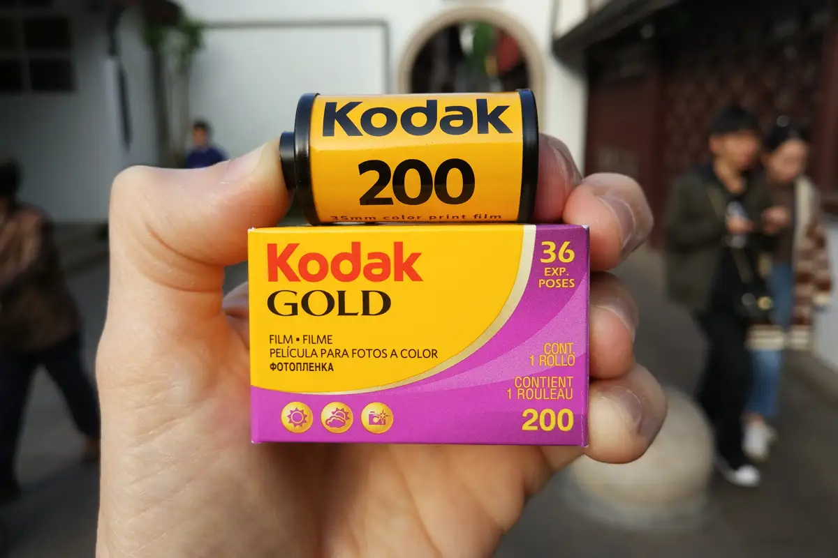 Kodak Gold 200 packaging and film roll