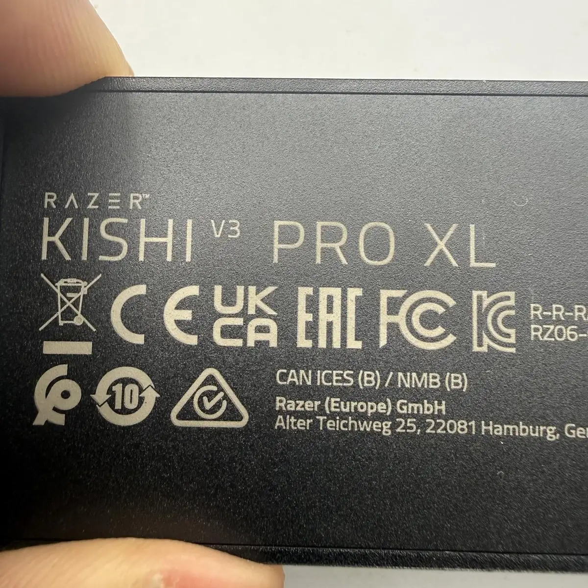 Razer Kishi V3 Pro XL Review: Premium Yet Pricey Verdict