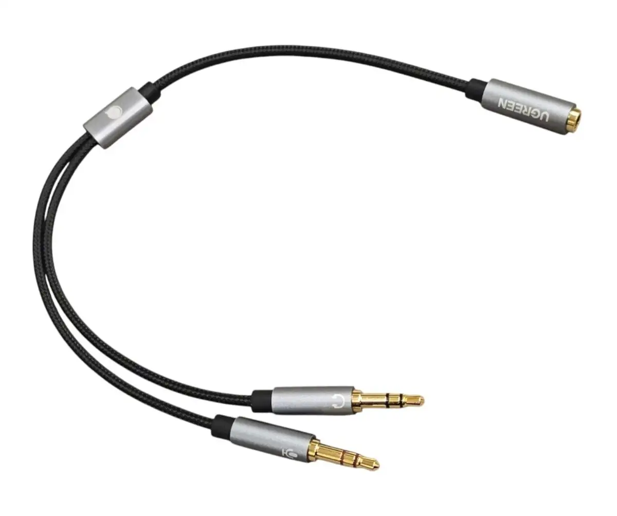 UGREEN headphone splitter compact travel design