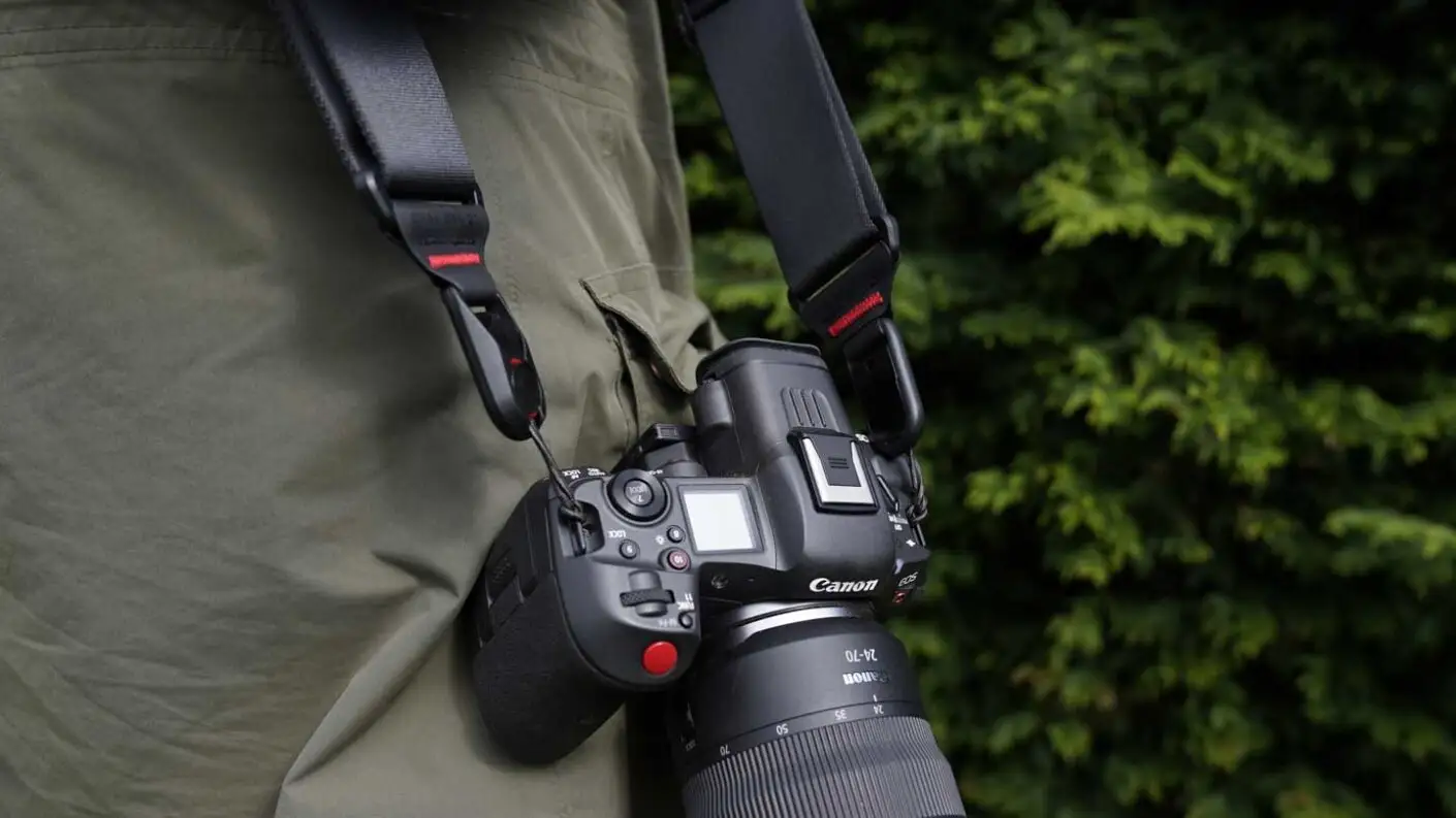 Peak Design Slide Lite Strap Review: Comfort vs Slippage