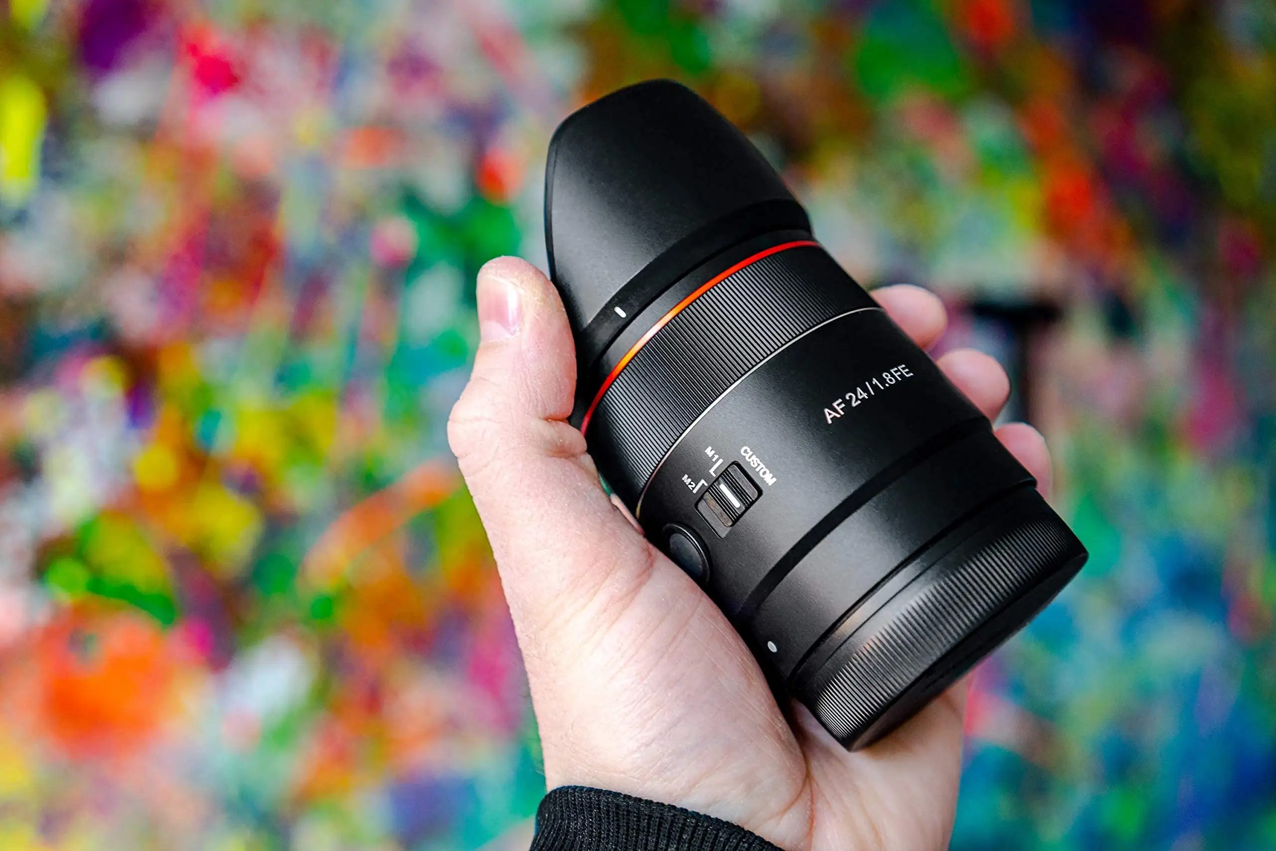Rokinon AF 35mm F1.8 Sony E product image with build details