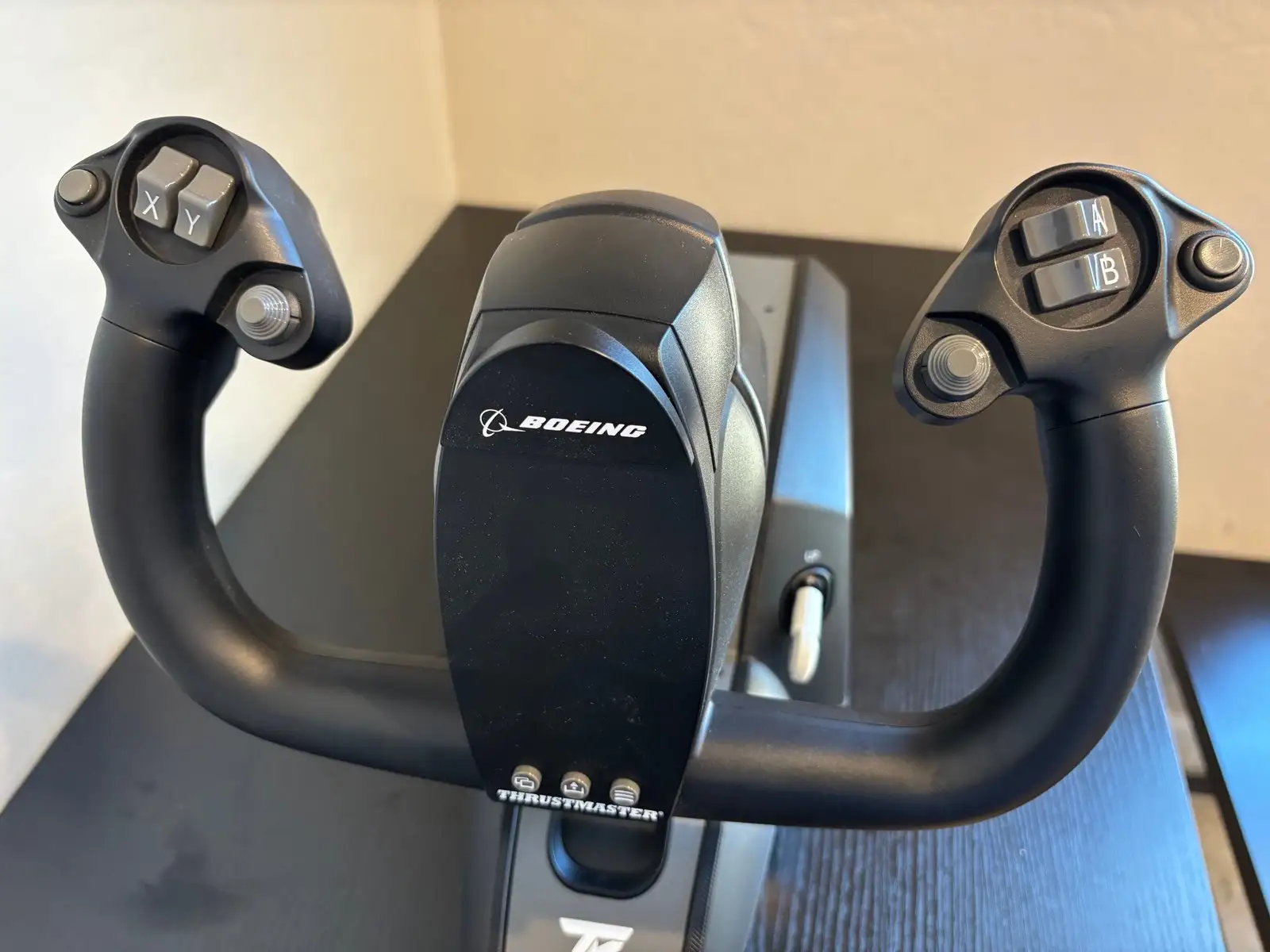 Thrustmaster TCA Boeing Yoke Review: Realism vs Dead Zone