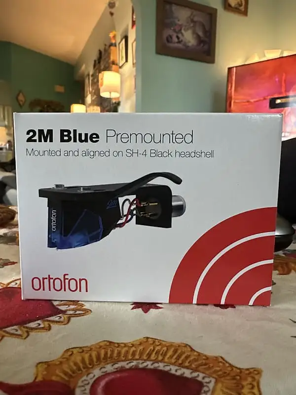 Ortofon 2M Red cartridge close-up in review