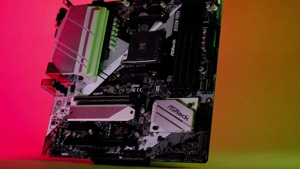 ASRock B550M PRO4 rear IO and PCIe layout
