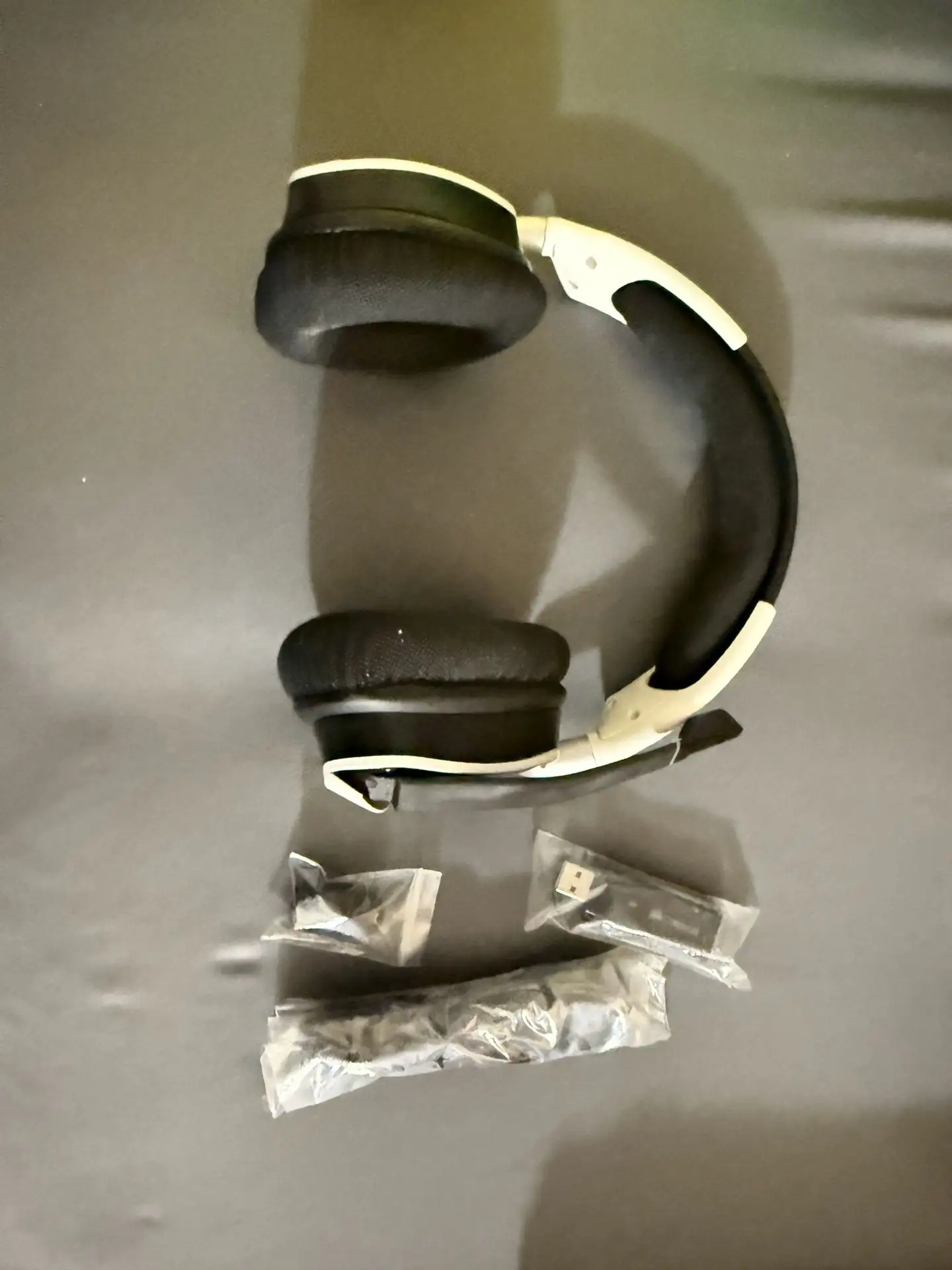 Corsair VOID RGB ELITE Wireless Review: Strong But Flawed