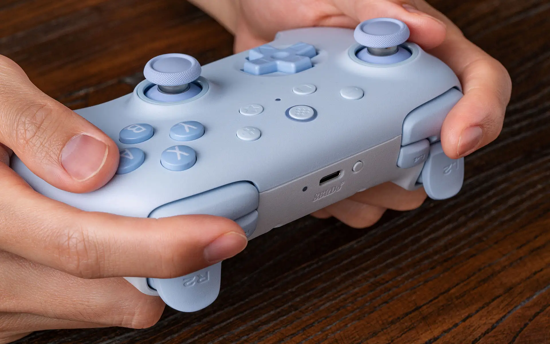 8Bitdo Ultimate 2C packaging and accessories