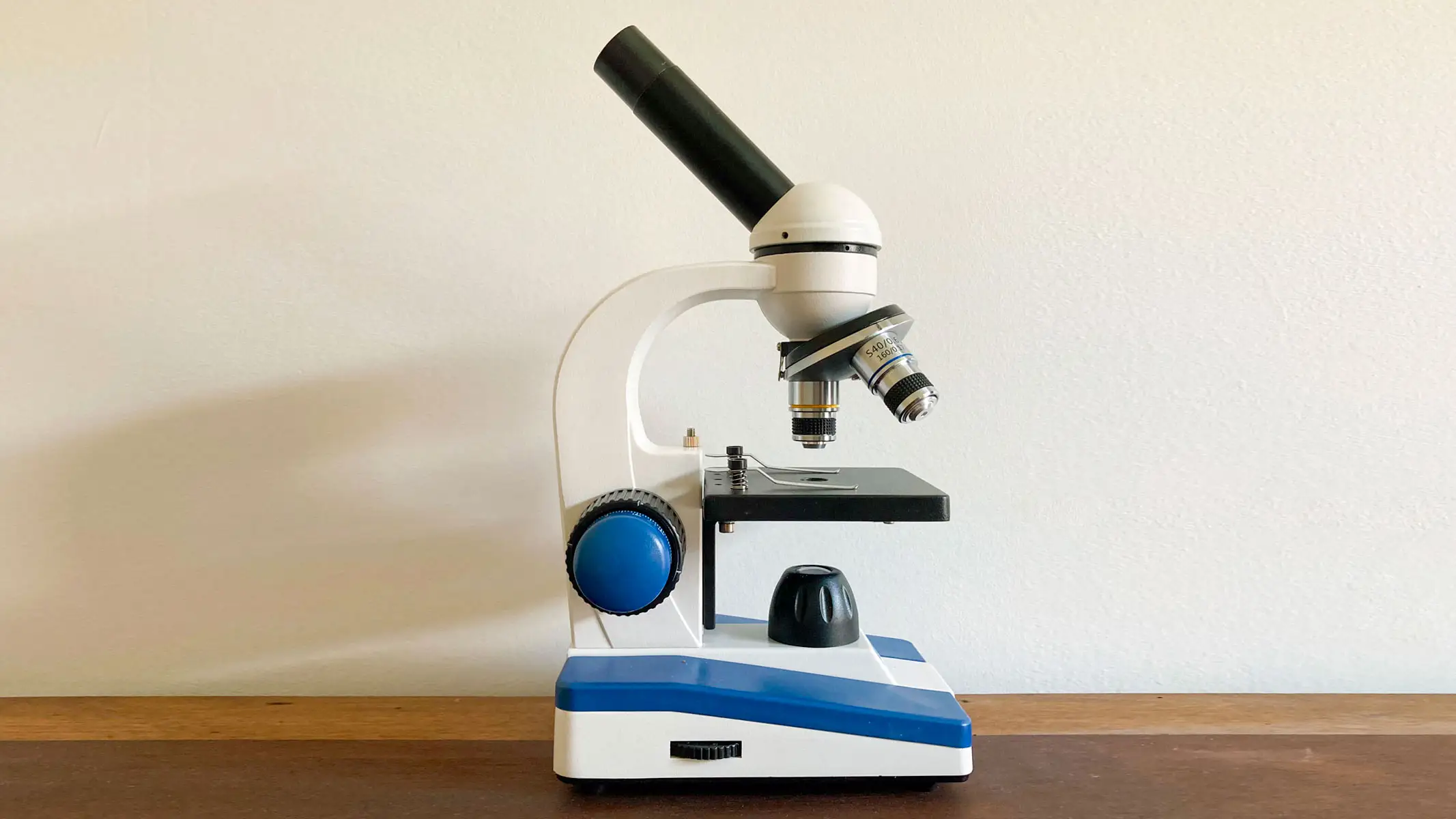 AmScope M150 Microscope Review: Portable & Durable Verdict