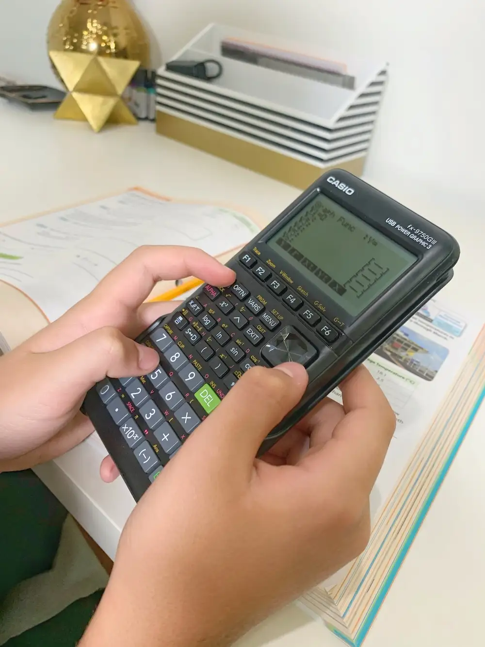 Casio fx-9750GIII Review: Budget Graphing Power with Tradeoffs