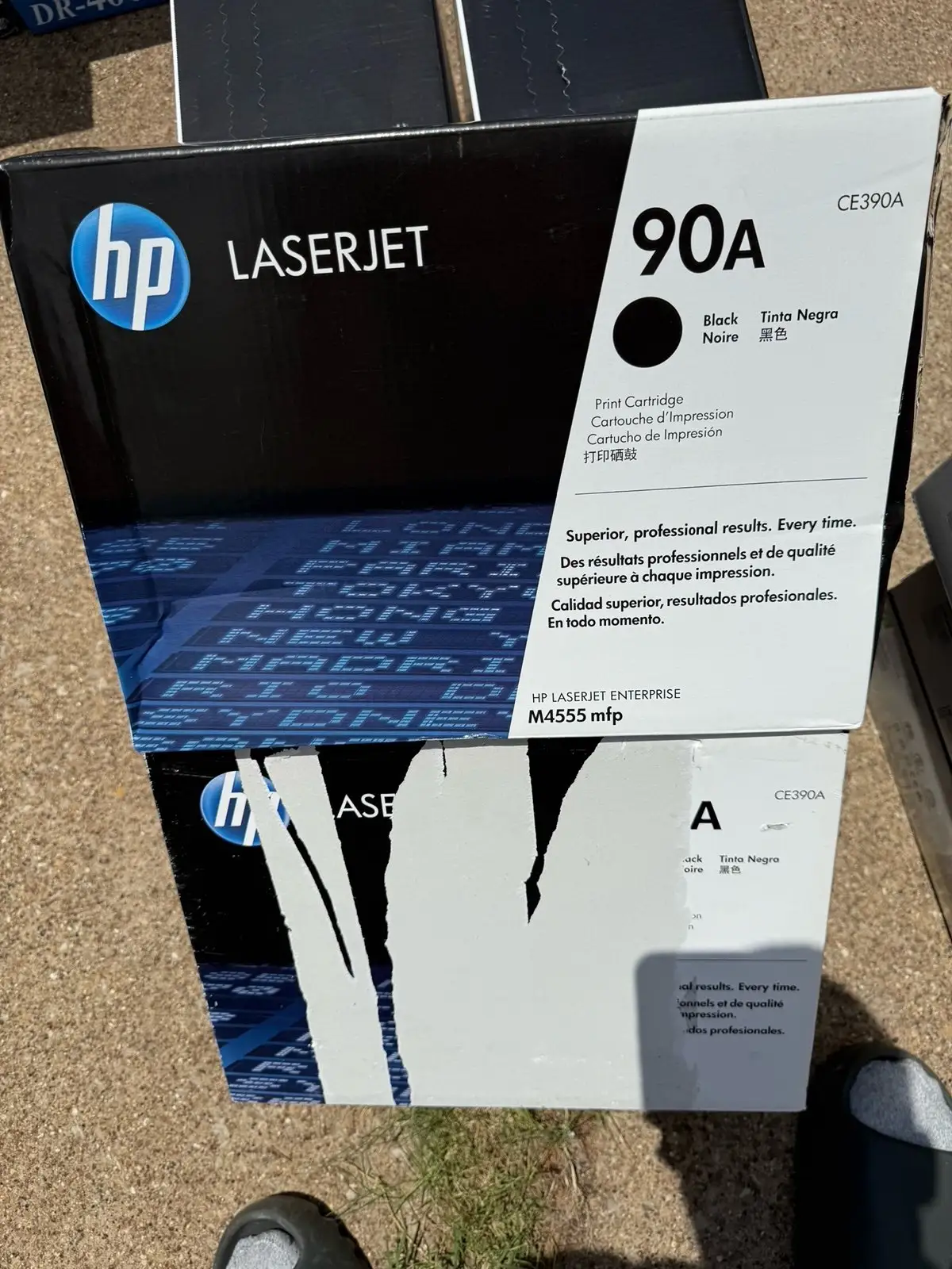 HP 90A toner cartridge box packaging