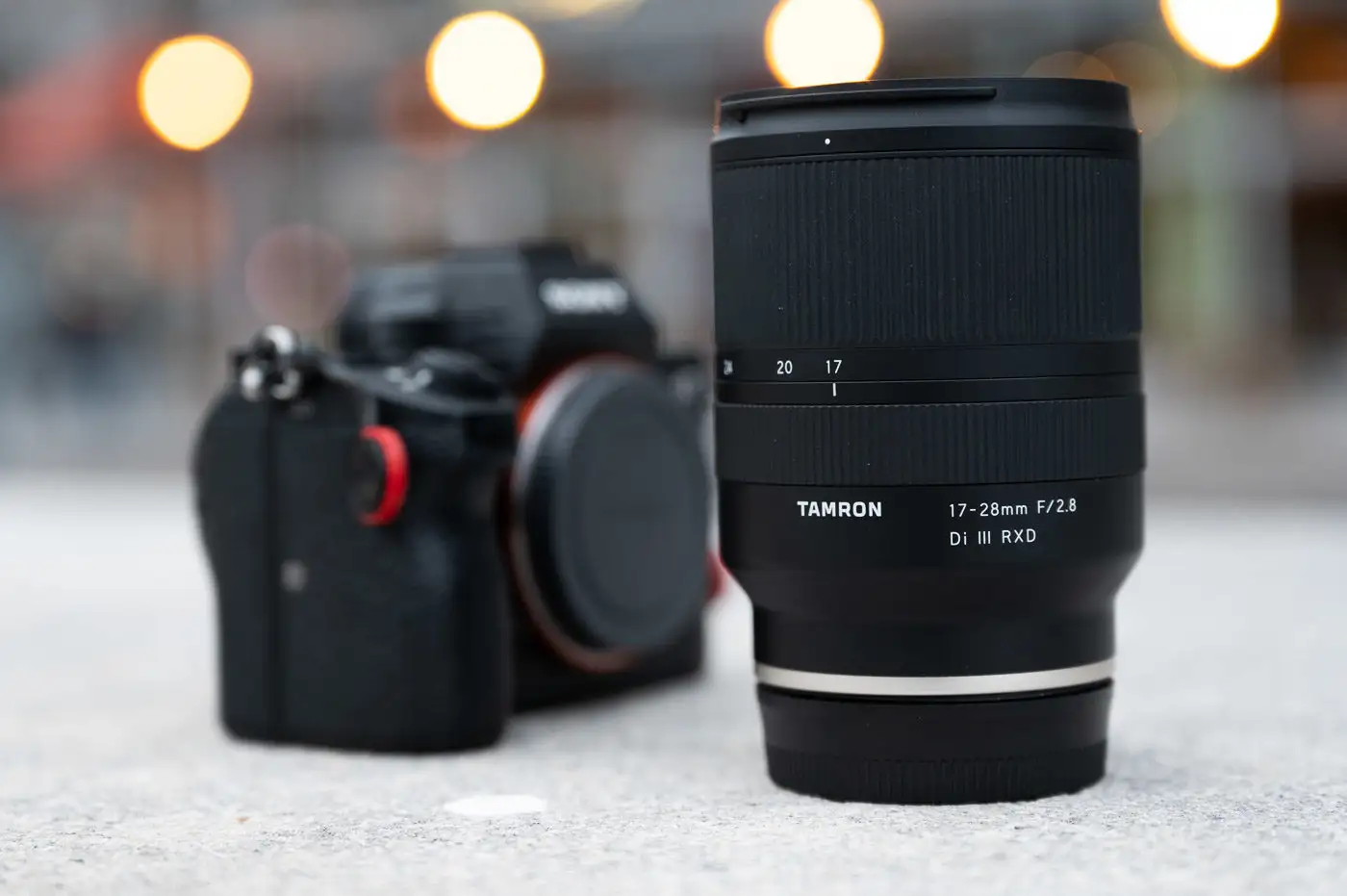 Tamron 17-28mm f/2.8 lens showing corner softness issue